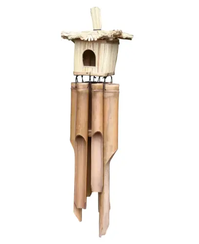 Artikelbild des Artikels “Windspiel mit quadratischem Strohhaus,18x18x60 cm. Die Länge beträgt 40 cm. Natürlich “