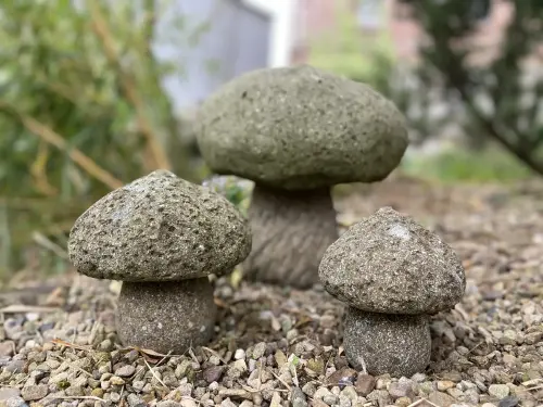 Artikelbild des Artikels “Pilz-Objekt, aus einem Stück, Größe S “