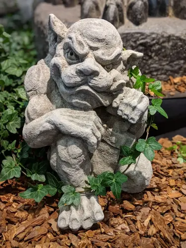 Artikelbild des Artikels “kniender Gargoyle, 32 cm “