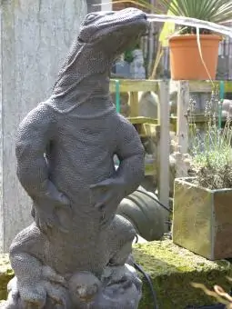 Artikelbild des Artikels “Stehender Waran als Wasserspiel, 60 cm “