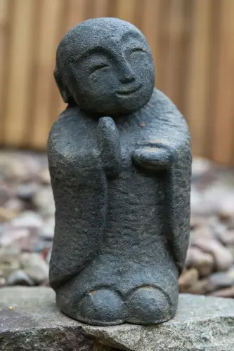 Artikelbild des Artikels “Stehender koreanischer Mönch, etwas dicker, ca. 21 cm “