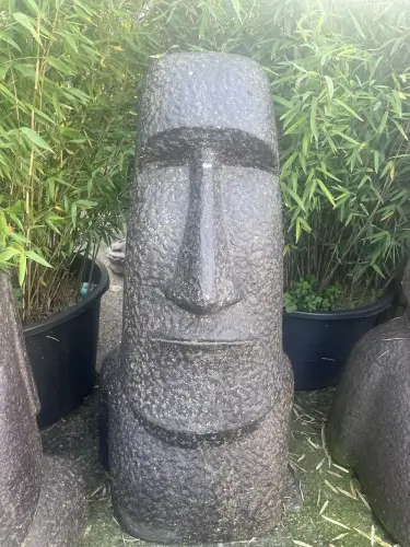 Artikelbild des Artikels “Ausstellungsstück - Moai-Kopf, 47x44x100cm, aus Stein gegossen, handbearbeitet und gefärbt in der Farbe Antik-Finish “