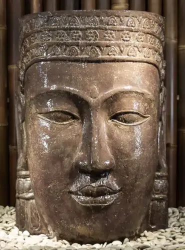 Artikelbild des Artikels “Khmer-Kopf als Wasserspiel, 85 cm “