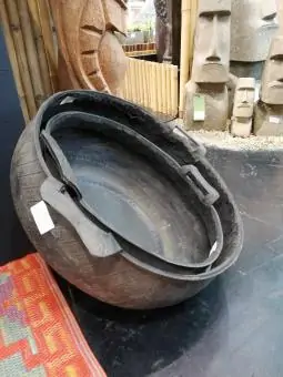 Artikelbild des Artikels “Set aus zwei Schalen, recycelte Reifen, mit Griff “