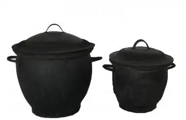 Artikelbild des Artikels “Set aus zwei Kübeln, recycelte Reifen, mit Deckel “