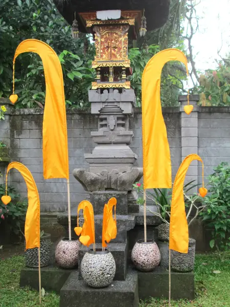 Artikelbild 1 des Artikels “Original Balifahne, hellorange, inkl. 2teiligem Fahnenstab. Das Komplettset ist in den Größen 120 cm und 200 cm erhältlich. “