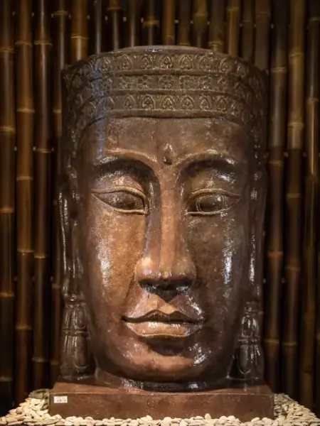 Product image 1 of the product “Khmer head as water feature, size XL, 147 cm H ”