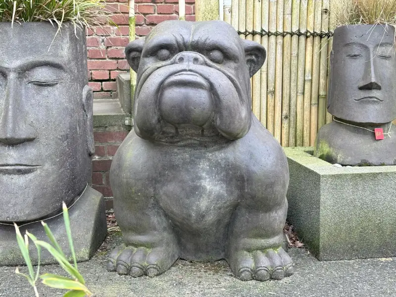 Artikelbild 1 des Artikels “sitzende Bulldogge ca 115cm, Steinguss hohl. “