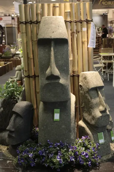 Product image 2 of the product “Moai head, 50 cm H | Natural stone (Basanit), stonemasonry ”