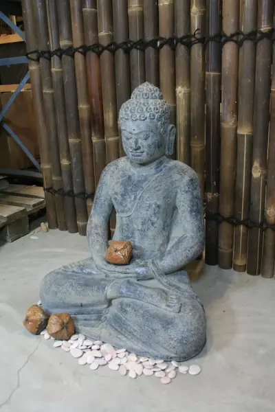 Product image 2 of the product “Buddha, sitting - Borrobudur 76 cm high, cast lava stone ”