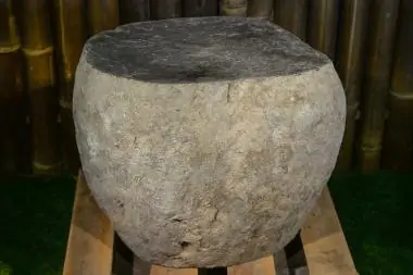 Artikelbild 2 des Artikels “Sockel aus Naturstein Riverstone, 40 cm Höhe “