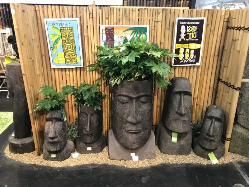 Product image 3 of the product “Abstract head as plant pot, 50 cm H ”