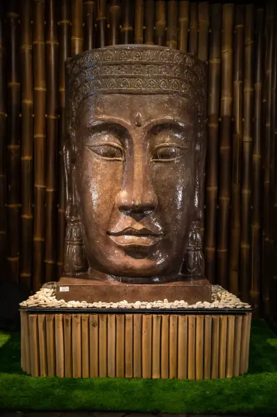 Product image 3 of the product “Khmer head as water feature, size XL, 147 cm H ”