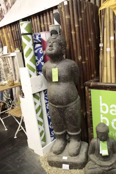 Artikelbild 4 des Artikels “Stehender Junge, koreanisch inspiriert, 150 cm “