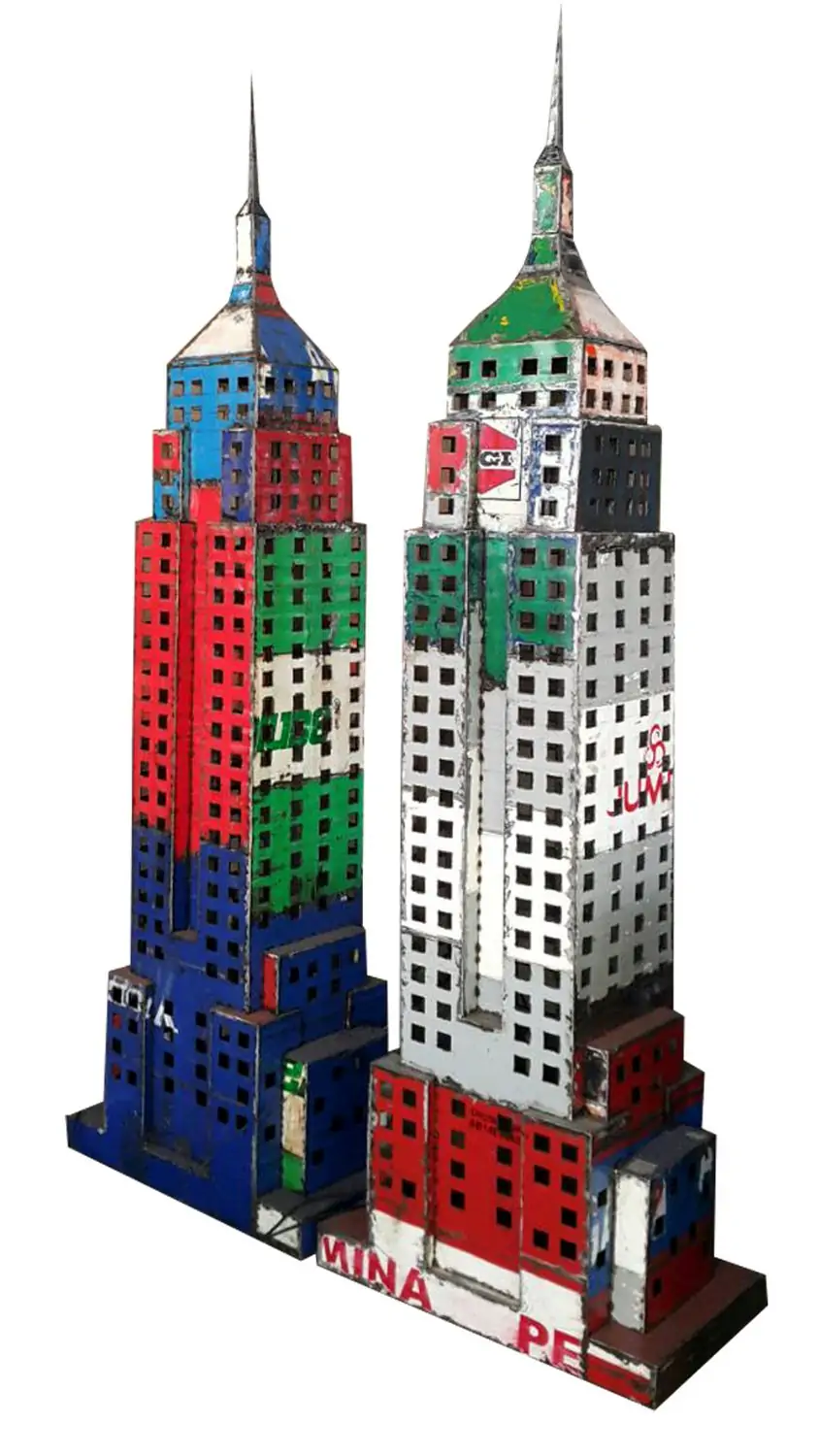 Artikelbild 1 des Artikels “Empire State Building, 240cm Höhe, Skulptur aus upcyceletem Ölfass “