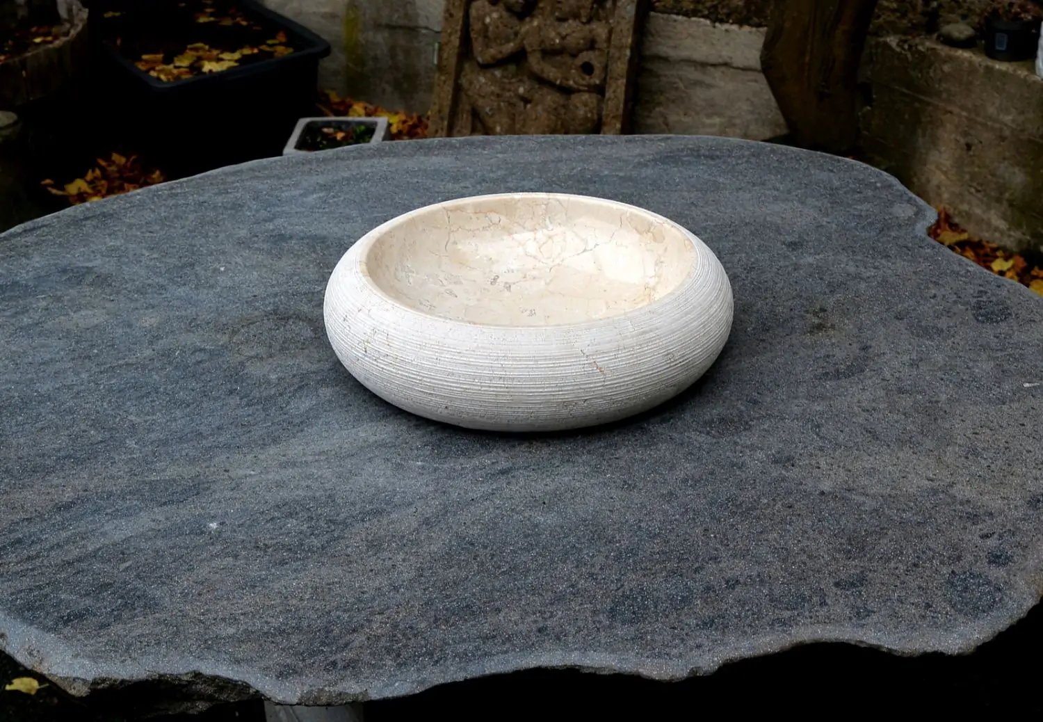 Artikelbild 1 des Artikels “Schale aus Marmor, Ø 40 cm, bauchig “
