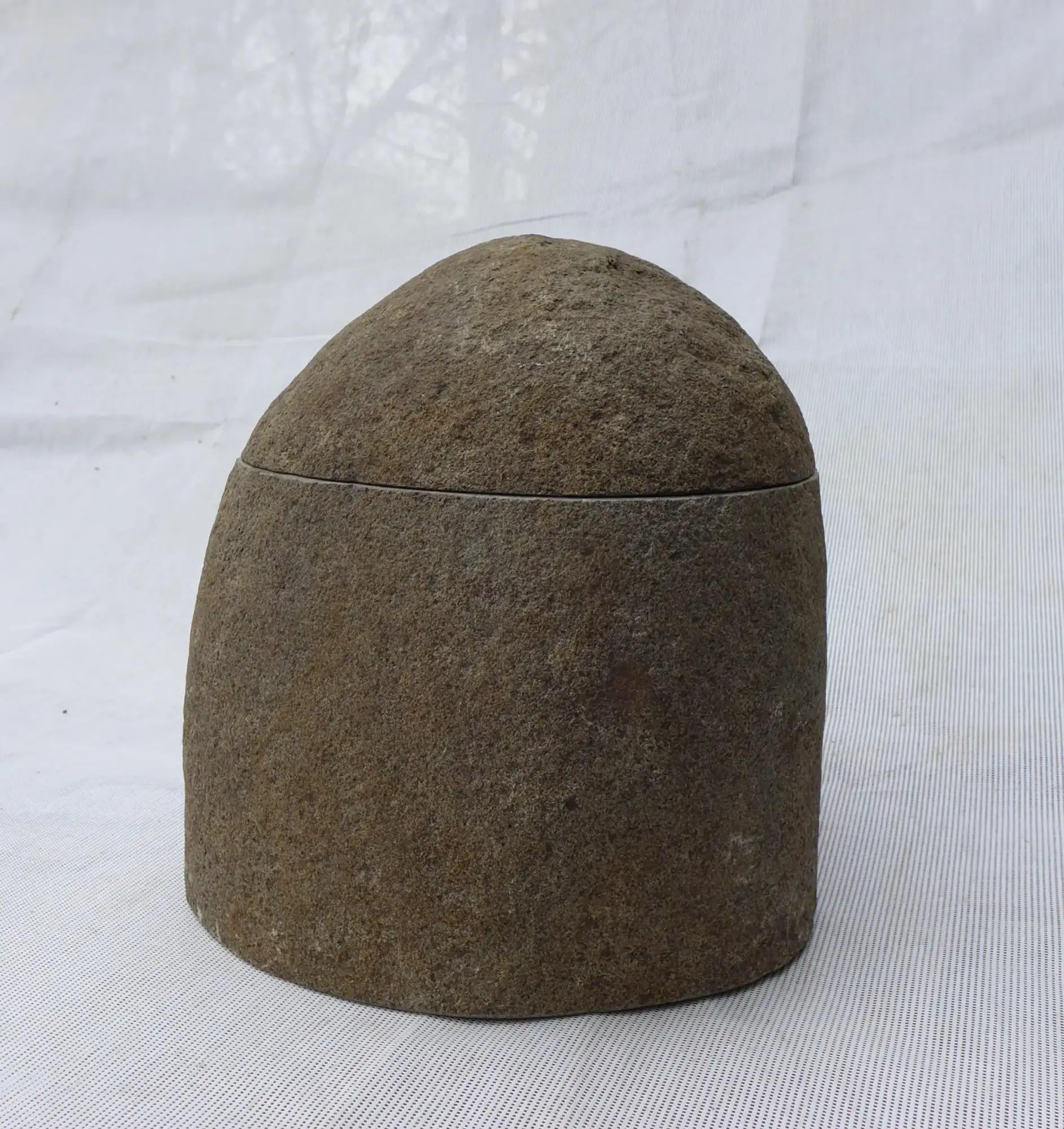Artikelbild 1 des Artikels “Steingefäß mit Deckel - ca 2,5ltr  Inhalt “