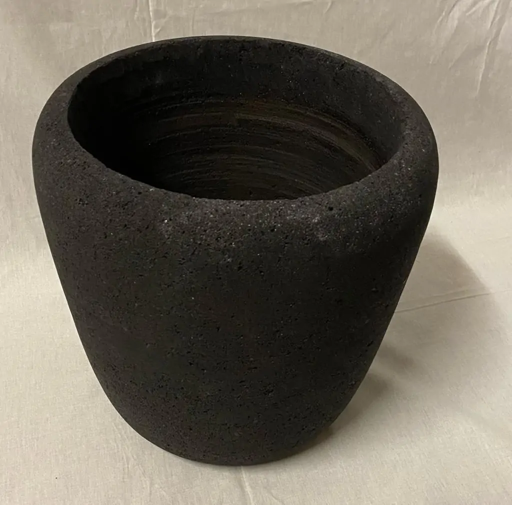 Artikelbild 2 des Artikels “Pflanzgefäß, rund, Lavastein, 23 cm Ø “