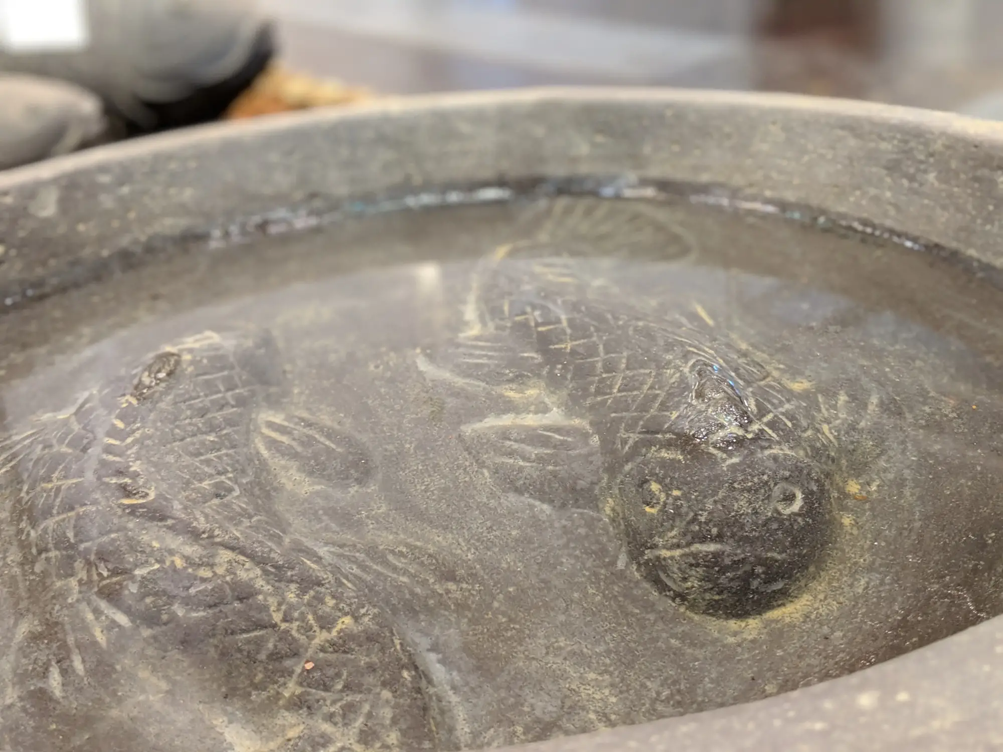 Artikelbild 2 des Artikels “Wasserschale mit Fischmotiv, Ø 50 cm, 16 cm “