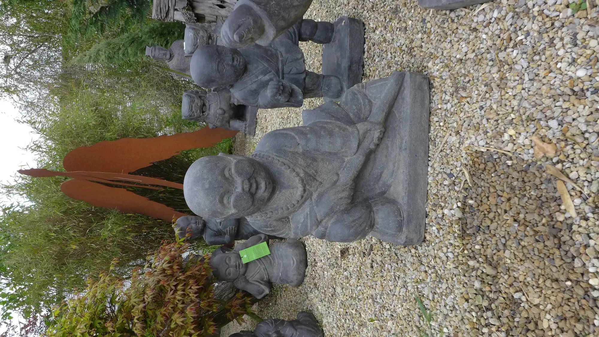 Artikelbild 2 des Artikels “Stehender Kung Fu Mönch mit Stock “