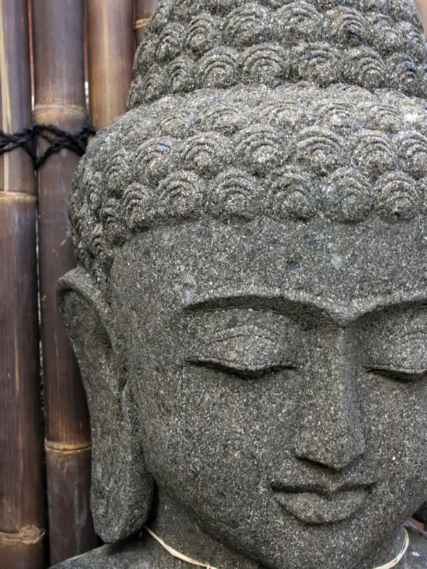Artikelbild 3 des Artikels “Buddha-Büste aus Naturstein (Basanit) “