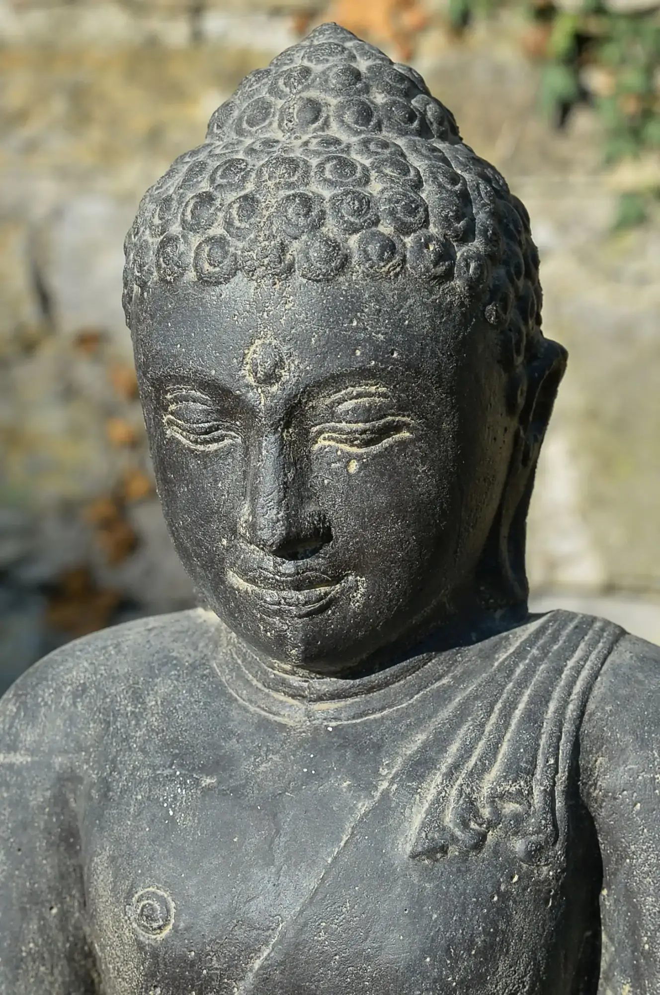 Artikelbild 3 des Artikels “Buddha-Figur, sitzend, „Erdberührung“, indisch, 60 cm “