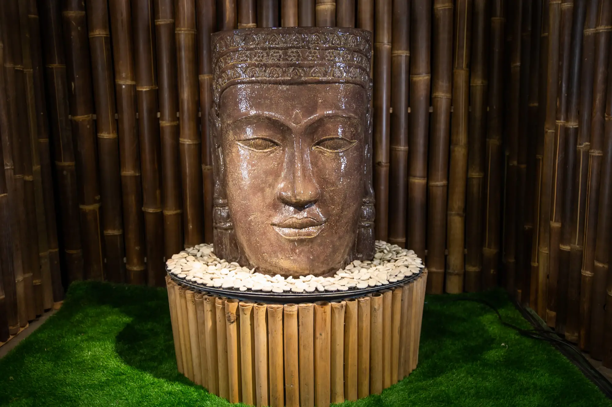 Artikelbild 3 des Artikels “Khmer-Kopf als Wasserspiel, 85 cm “
