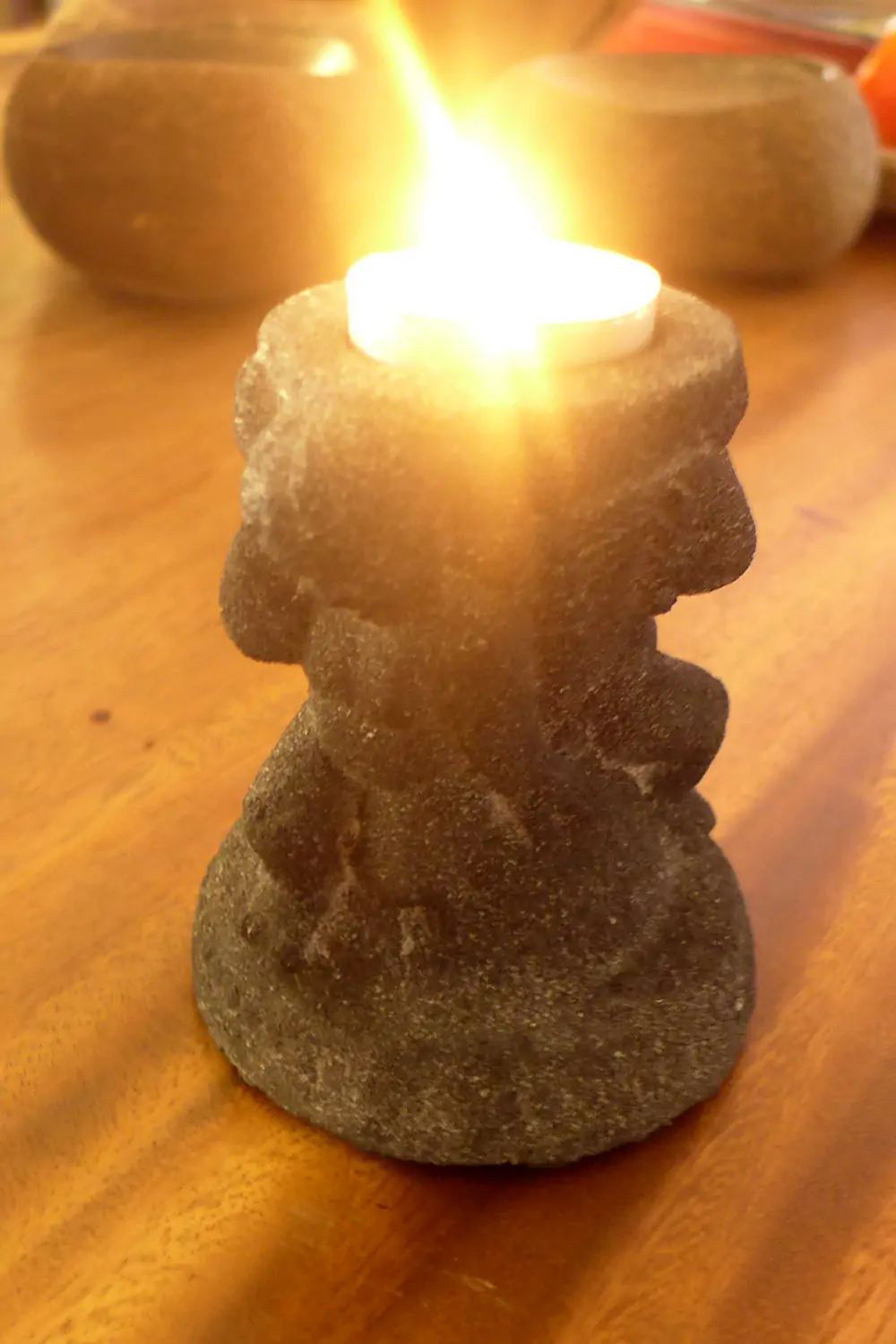 Artikelbild 4 des Artikels “Stehende Engel mit Teelichthalter, 12 cm H, grau “