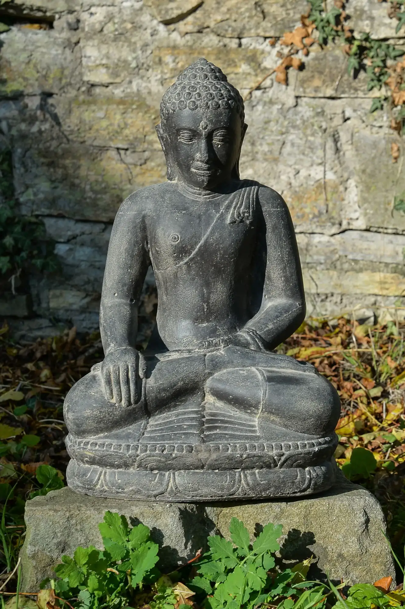 Artikelbild 4 des Artikels “Buddha-Figur, sitzend, „Erdberührung“, indisch, 60 cm “