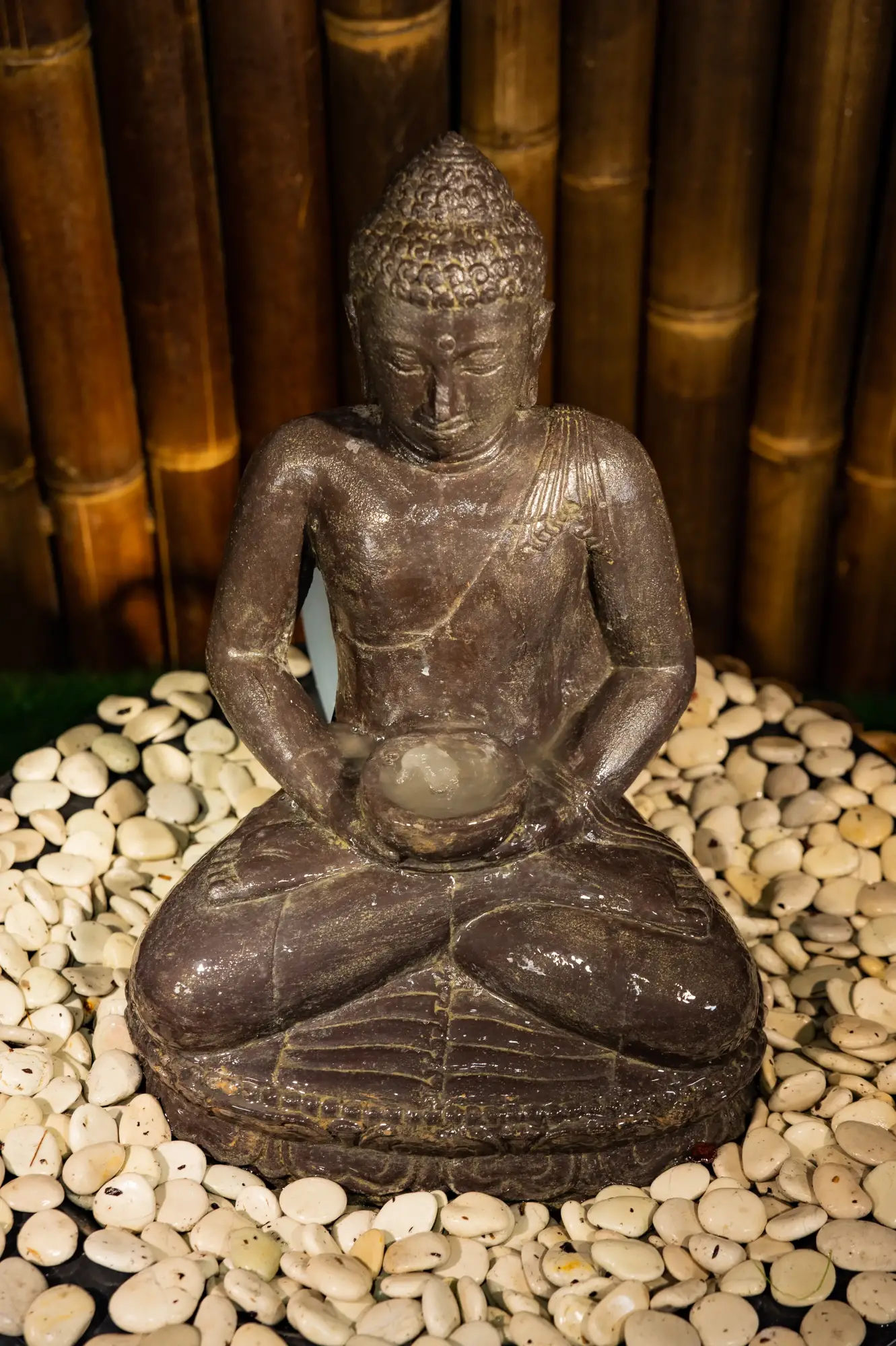 Artikelbild 4 des Artikels “Sitzender Buddha mit Gefäß als Wasserspiel, 50 cm “