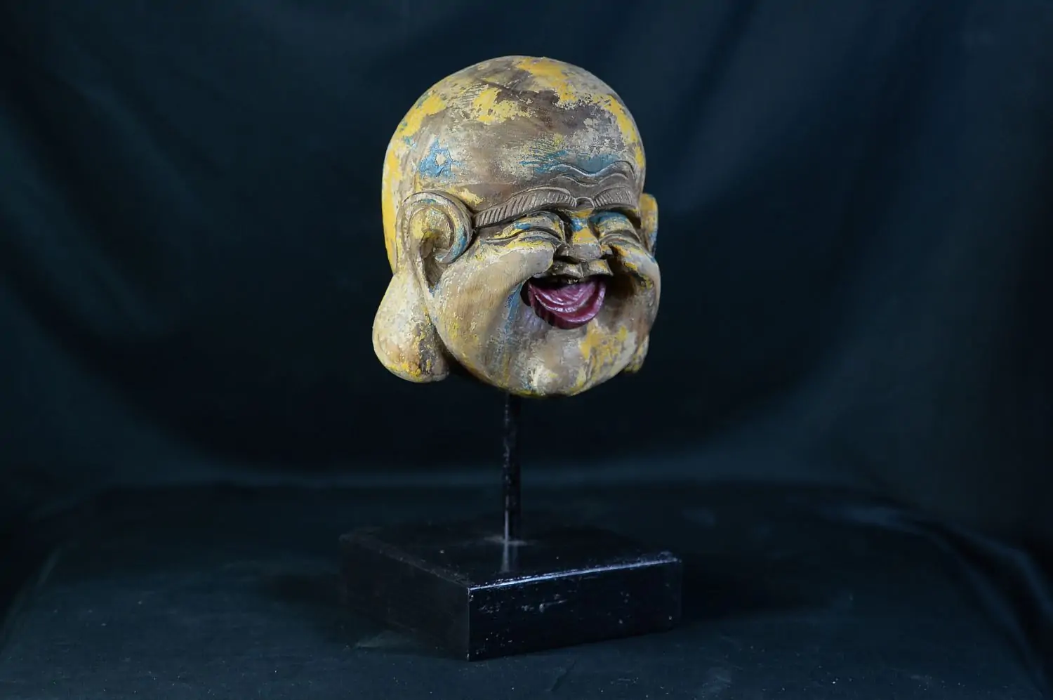 Artikelbild 5 des Artikels “Lachender Buddha-Kopf aus Holz, 20 cm “