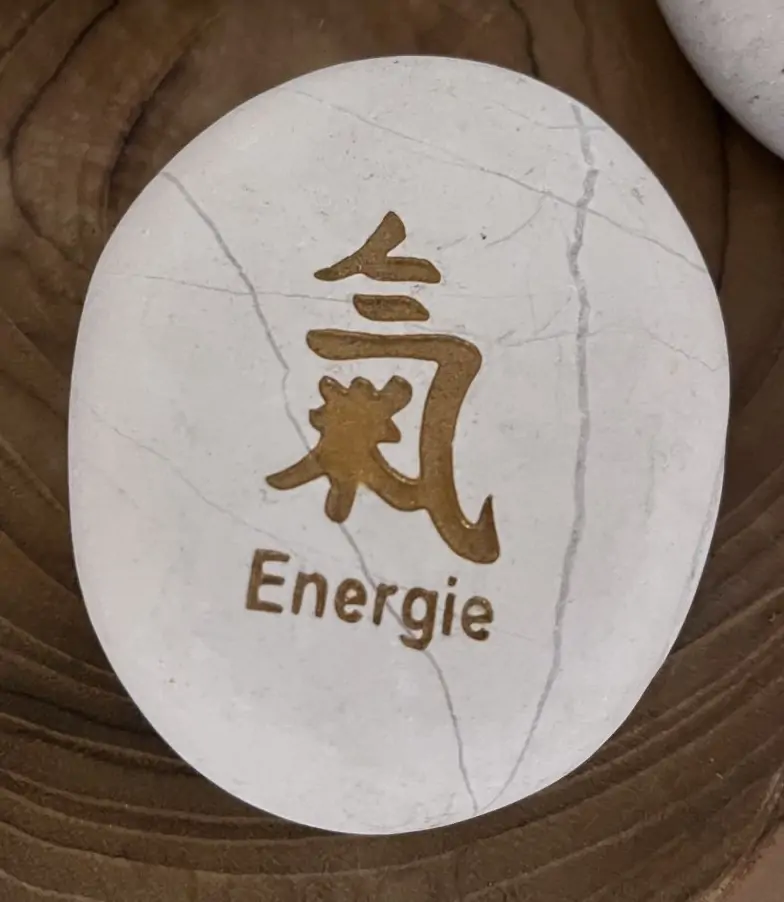 Artikelbild 8 des Artikels “Glücksstein - 7er-Set Chinesisches Zeichen, weiß / gold, deutscher Text |Natur “
